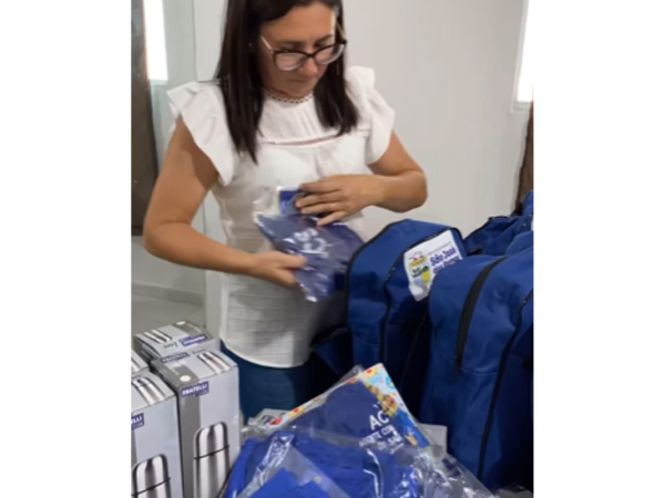 capacitação e entrega de seus kits para os Agentes Comunitários de Saúde e Endemias
